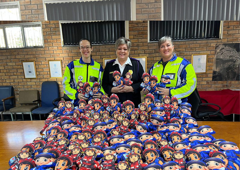 Groot-Brak GPF skenk troospoppies aan EMS Chaplaincy Mosselbaai