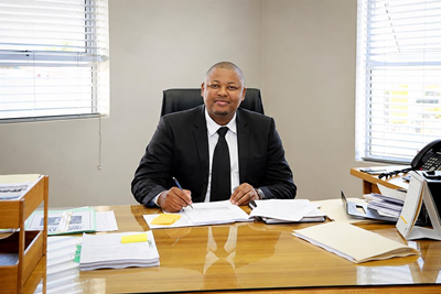 Bitou probes CFO's R92 546 furniture reimbursement