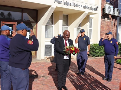 Knysna honours victims and heroes of 2017 fires