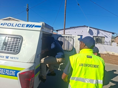 11 arrested during integrated spaza shop operation in Oudtshoorn