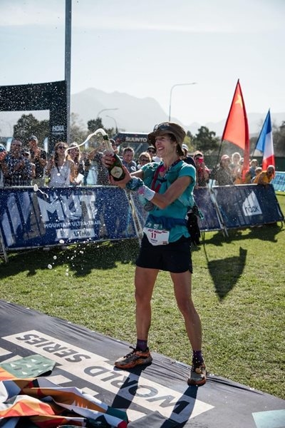 Lodelia breek MUT Miler-rekord