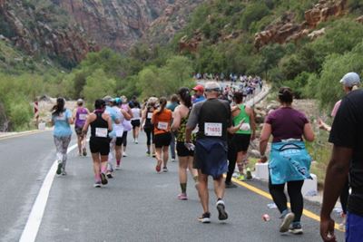 Optimum Meiringspoort-halfmarathon gaan voort ondanks vloedskade