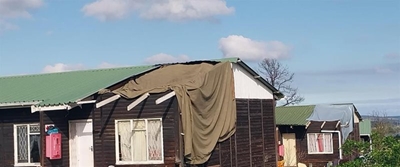 3 weeks after roof damage, no help from SANParks