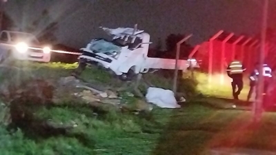 2 dead, 6 injured in Bill Jeffery St crash in Mossel Bay