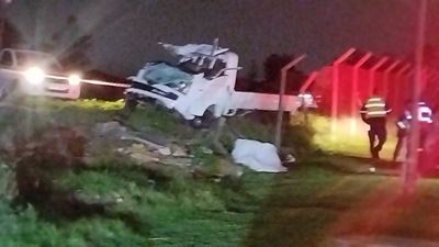 2 dead, 6 injured in Bill Jeffery St crash in Mossel Bay