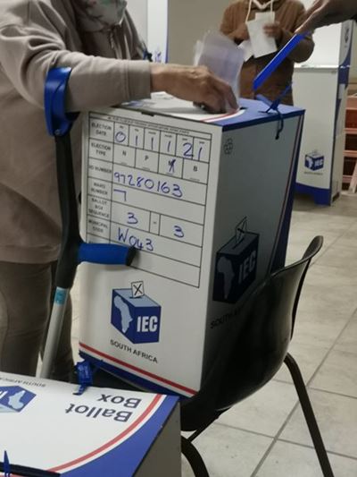 Auditor-general sounds election alarm as all metros fail audit