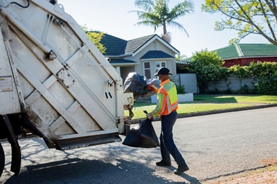 Refuse removal resumes