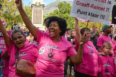 Thousands march as Graaff-Reinet residents reject name change