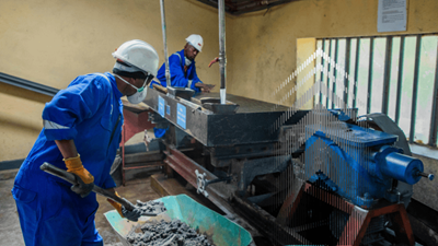 Employment edges up in Q4 2025