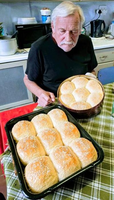 Elke huishouding het daagliks brood broodnodig