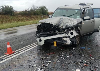 Drie voertuie in botsing buite Heidelberg - Tien beseer, N2 steeds oop