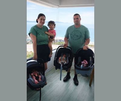 Stilbaai verwelkom sy drieling by die huis