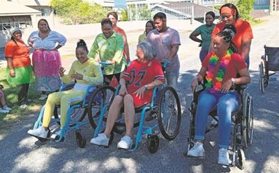 Loeriehof-ouetehuis vier Kuumba Omgee-dag