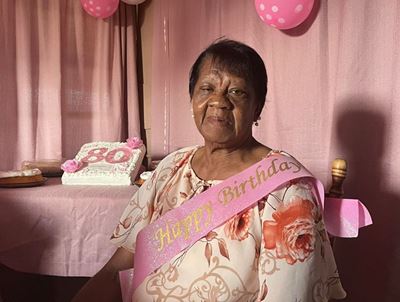 Juffrou Pollie vier 80 nie uit