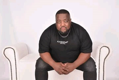 Moola brings the funny