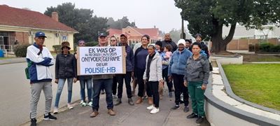 Optrede teen polisie en justisie geloods