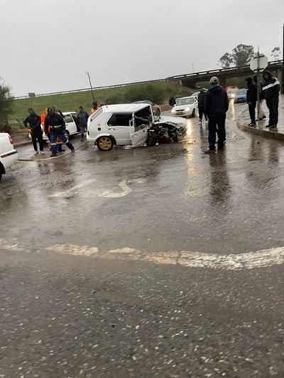Noue ontkoming vir vyf na brugbotsing 