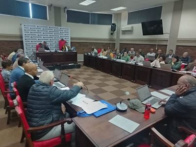 Oudtshoorn berei voor op swaar reën terwyl raad oor vloedrisiko waarsku