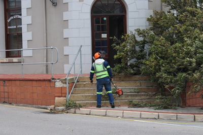 Mossel Bay weather: Many reports of damage, two outlying roads still closed