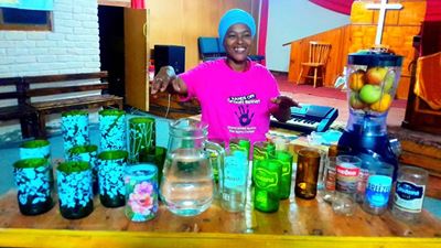 Sy het begin met vier glase - nou mik sy vir 2 000