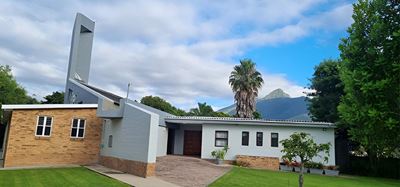 Hervormde Gemeente Outeniqua vier 50 jaar van geloof en groei 