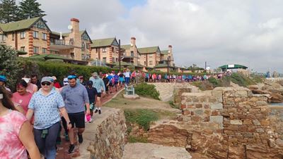 A sea of pink and blue: Mossel Bay turns up for Steps of Courage walk