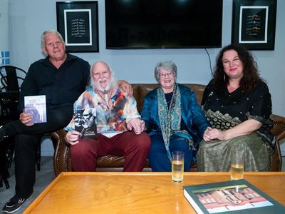 Petronel Baard, Stef Kruger en Hannes Visser vier Afrikaanse digkuns in Asem
