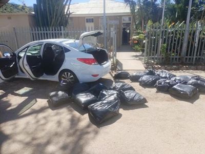 90 kg dagga met straatwaarde van R720 000 in De Rust gevind