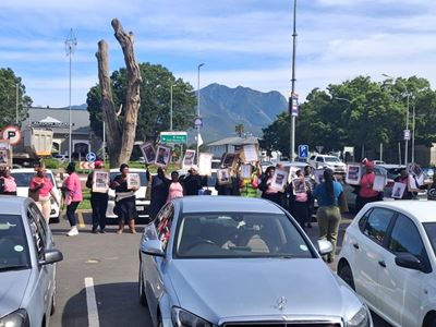 Protesters oppose bail for man accused of Thembalethu woman’s murder
