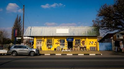Travelling on a budget: Five ways to stretch your petrol and accommodation rand