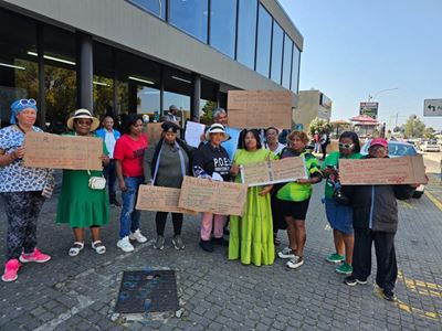 Bejaardes eis R5 000 Sassa-pensioen