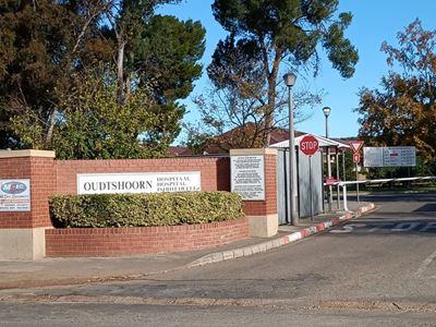 33 kinders by Oudtshoorn-hospitaal gesien ná vermoedelike voedselvergiftiging