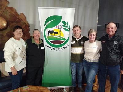 Landbou en besigheidskamer span saam