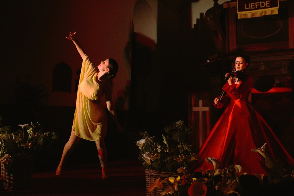 Maja Rey live concert draws packed crowd at DR Mother Church in George