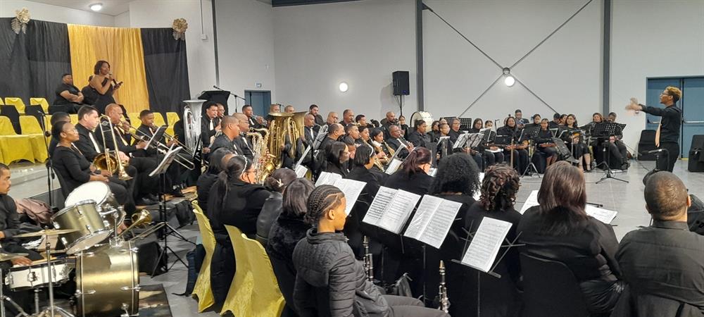 Kerskoor bied middag van sang en musiek aan