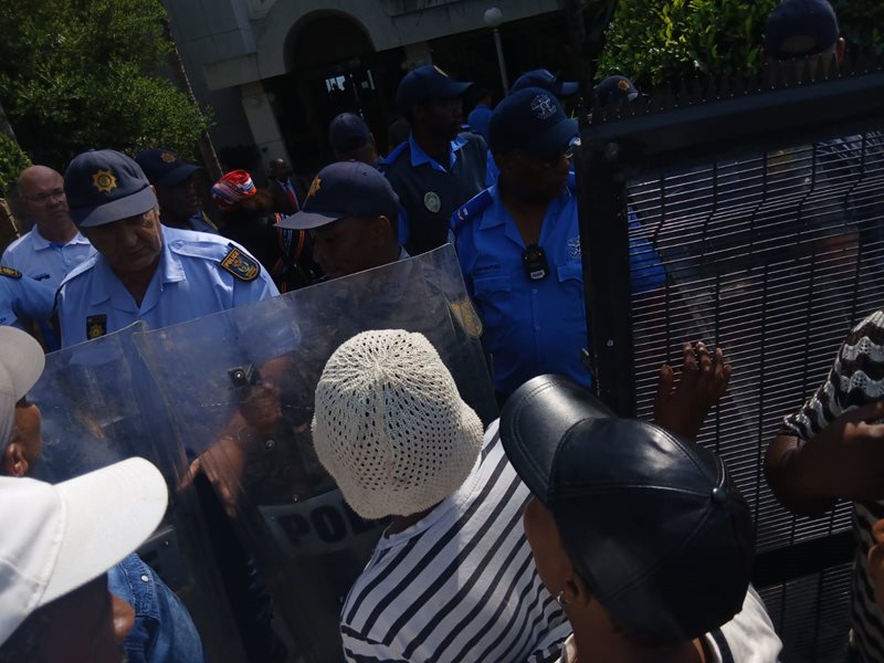 Police fire stun grenades after residents disrupt Mossel Bay council meeting