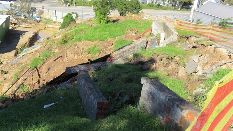 Further collapse on Hospital Hill Road