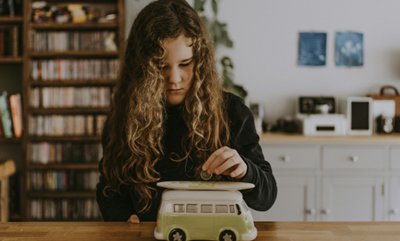 6 tips to help moms teach their children financial awareness 