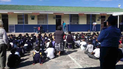 Polisie praat oor die gevare van dwelms