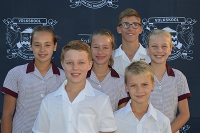 6 swemmers van Laer Volkskool vereer