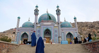 Kabul Sakhi shrine: 'Dozens dead' in New Year attack