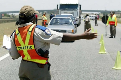 Traffic cop dies after being hit by a bakkie during roadblock
