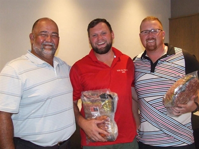 Seger du Plessis skitter met 63 houe