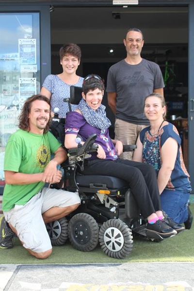 Knysna cyclist saves the day one wheel at a time