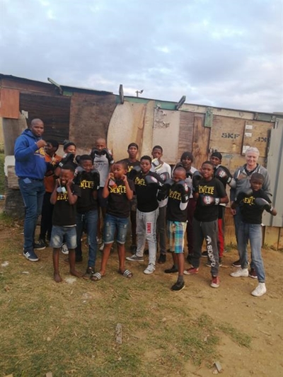 German sponsor helps boxers