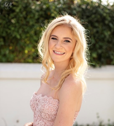 Caitlin aangewys as beste eerstejaarstudent