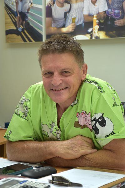Kyk so na jou troeterdiere in die hitte
