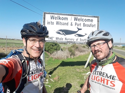 Cycling doctors raise funds 