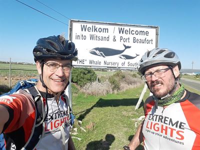 Cycling doctors raise funds 