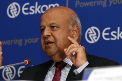 Gordhan meeting Eskom executives over power crisis